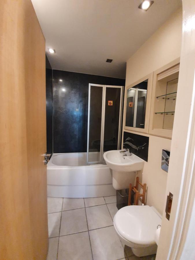 One Bed Stylish Apartment, Canary Wharf, Apartament Londra