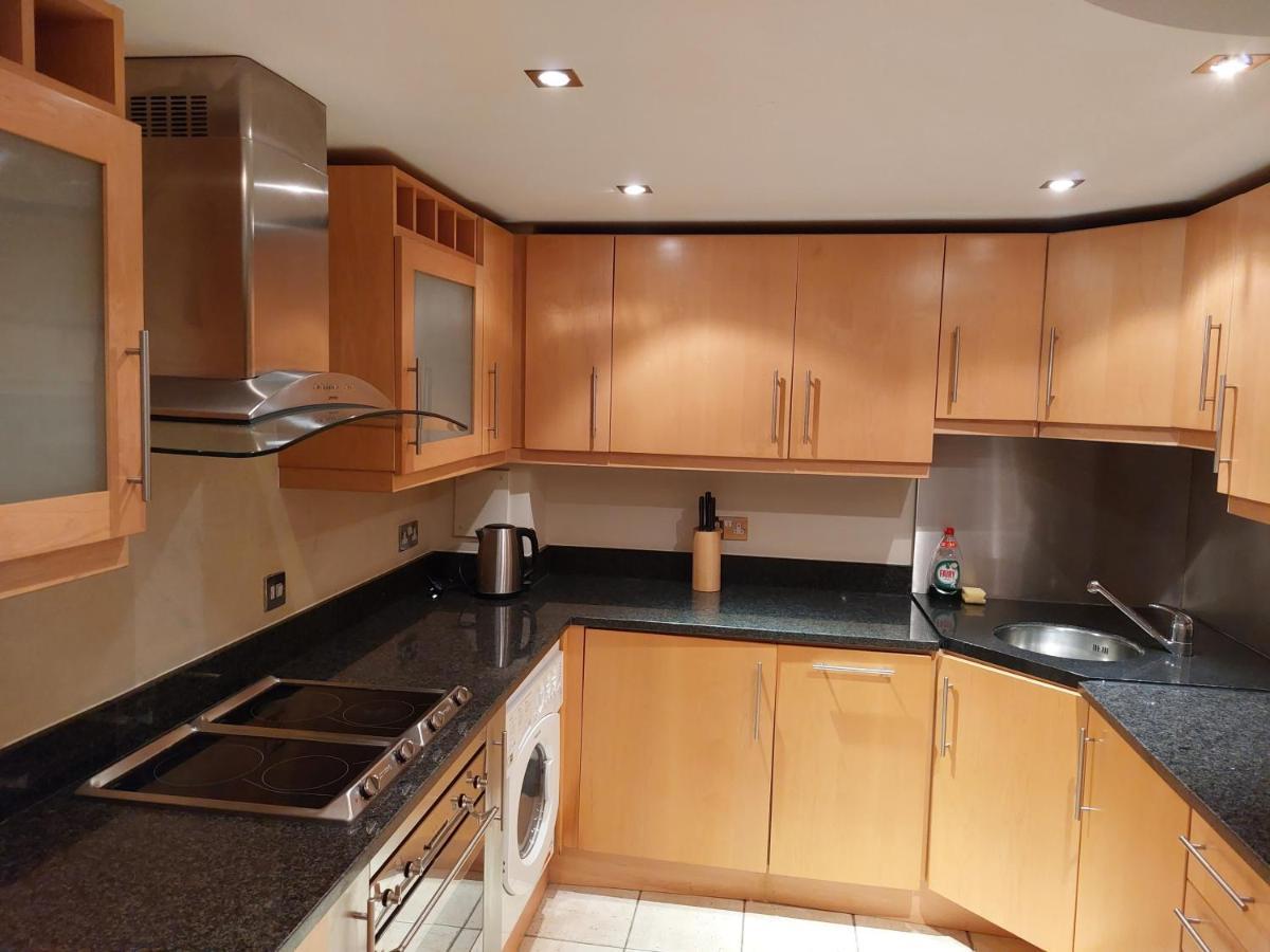 Apartament One Bed Stylish Apartment, Canary Wharf, Londra